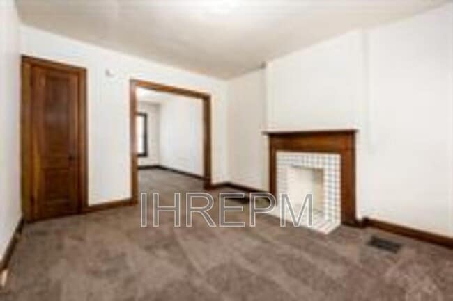 Building Photo - 824 Studer Ave