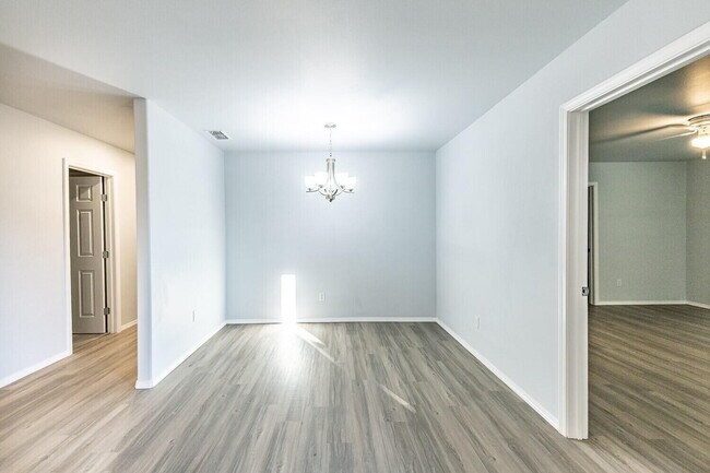 Building Photo - 8609 10th Pl