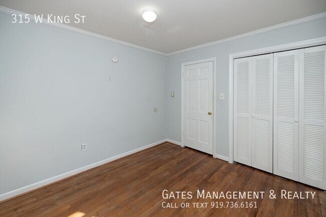 Building Photo - 315 W King St