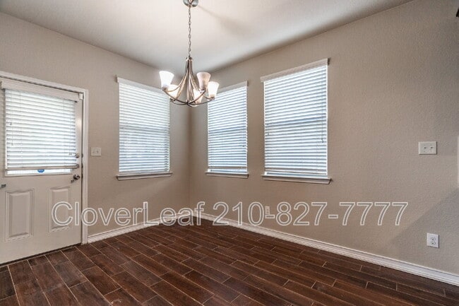 Building Photo - 213 Tumbleweed Run