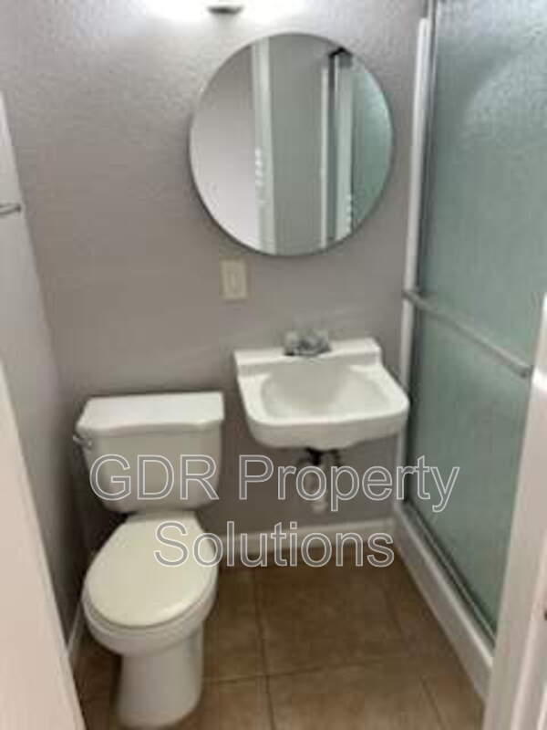 Building Photo - 401 14th St NW