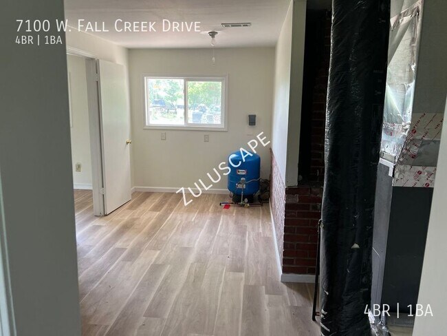 Building Photo - 7100 W Fall Creek Dr