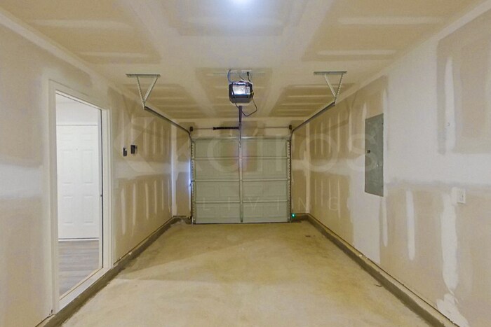 Building Photo - 316 Ironwood Ct