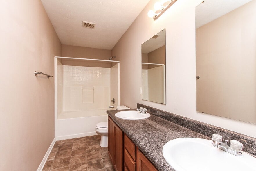 Building Photo - 6388 Oyster Key Ln