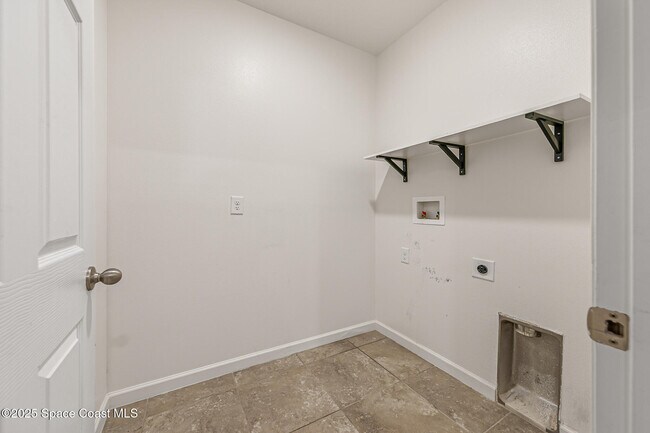Building Photo - 1310 Mineral Lp Dr NW