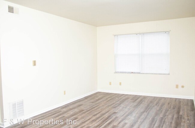 Building Photo - 1392 Bryden Rd