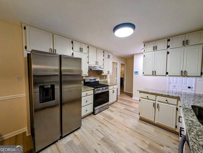 Building Photo - 7834 Fielder Rd