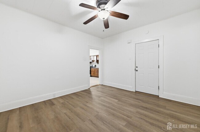 Building Photo - 182 Avenue F