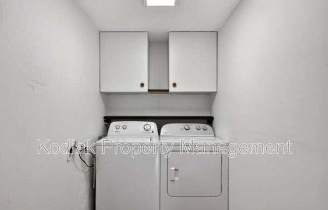 Building Photo - 125 S 200 W