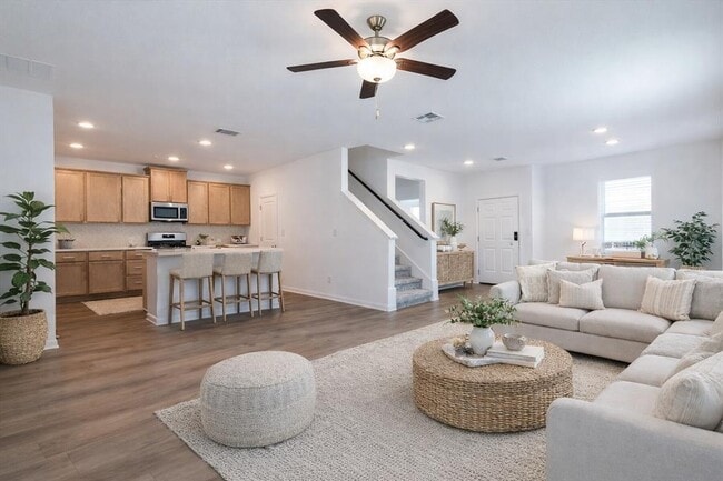 Building Photo - 108 Makinaw Rd