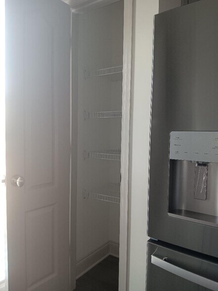 Building Photo - 724 Buddy Ct