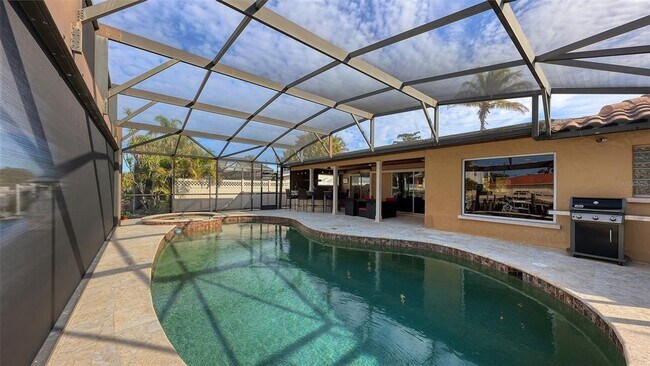 Building Photo - 4216 Plumosa Terrace