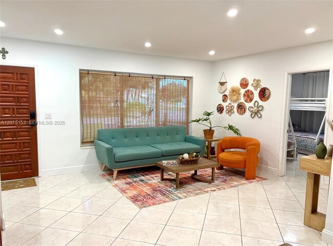 Building Photo - 14500 NE 5th Ct