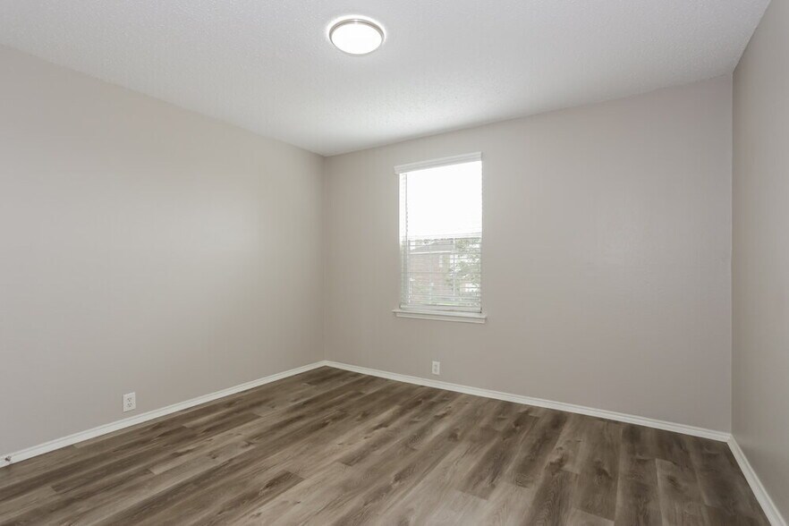 Building Photo - 1711 Berkeley Dr
