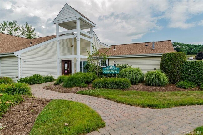 Building Photo - 2312 Whispering Hills Dr