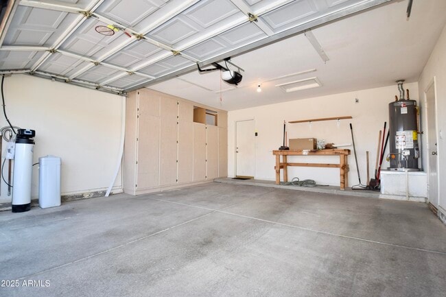Building Photo - 4643 E Goldfinch Gate Ln