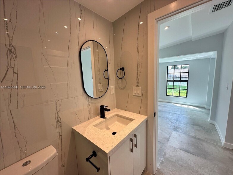 Building Photo - 1436 SW 76th Ct