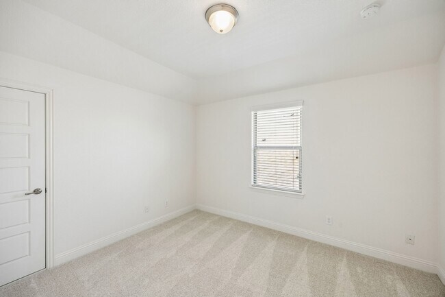 Building Photo - 15920 Gladewater Terrace