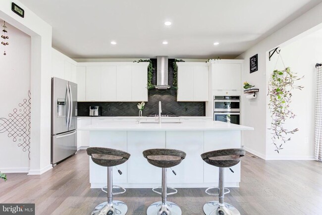 Building Photo - 41355 Tarragon Leaf Dr