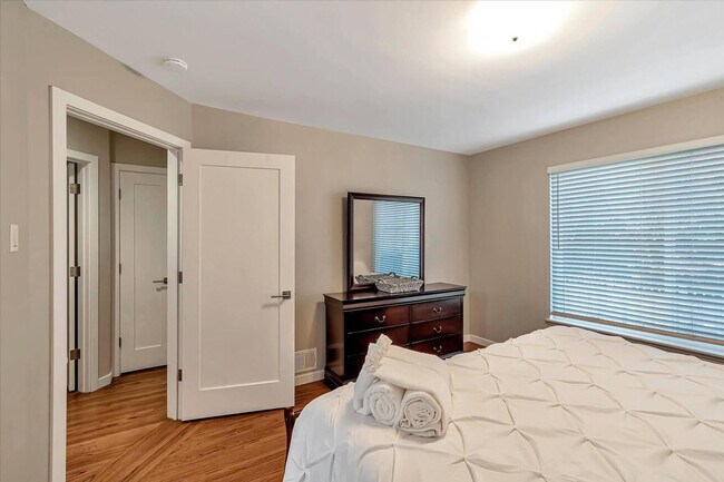 Building Photo - 501 Atlanta St