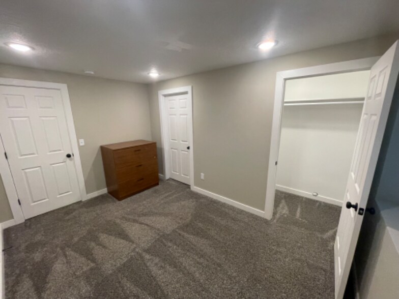 Building Photo - 854 S 600 E