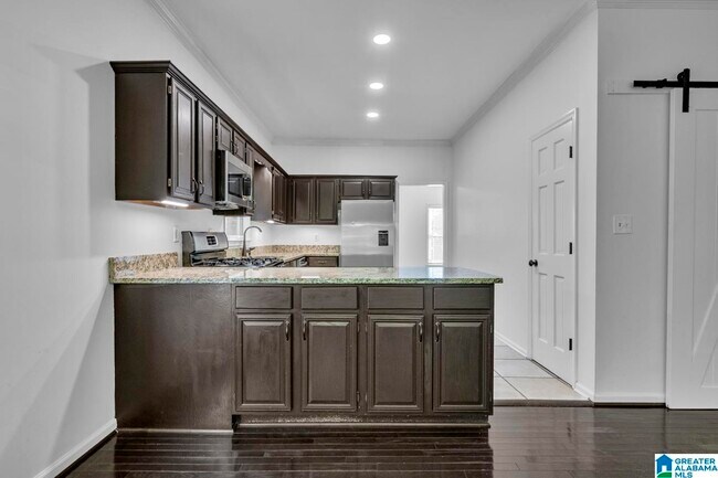 Building Photo - 25 The Falls Dr