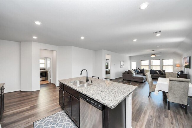 Building Photo - 7009 Terra Ln