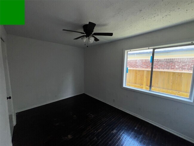 Building Photo - 9306 St Lo Rd