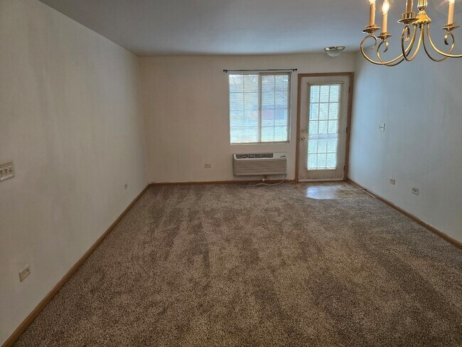 Building Photo - 1626 McClure Rd