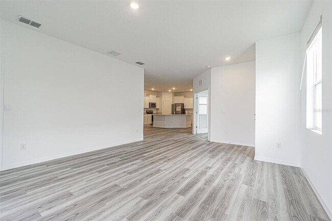 Building Photo - 31415 Paper Birch St