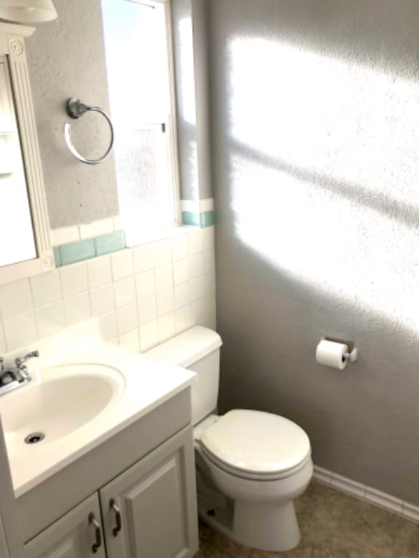 Building Photo - 1067 Ursula St