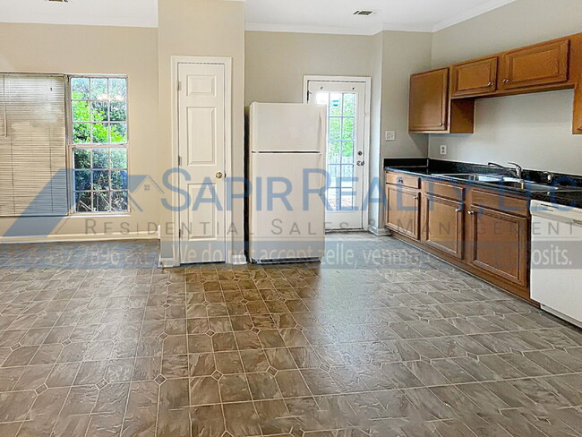 Building Photo - 3120 Oakley Pl