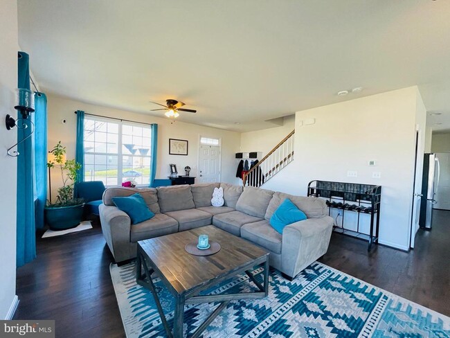 Building Photo - 73 Wellspring Dr