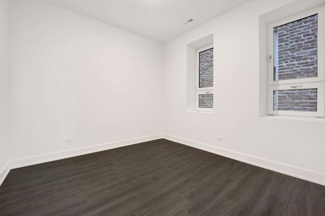 Building Photo - 1814 S Throop St