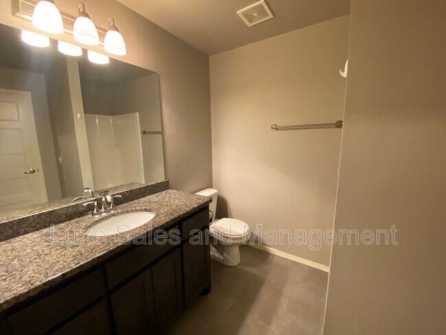 Building Photo - 6933 Mayberry Ln