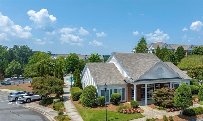Building Photo - This Stunning Townhome in the Heart of Ballantyne