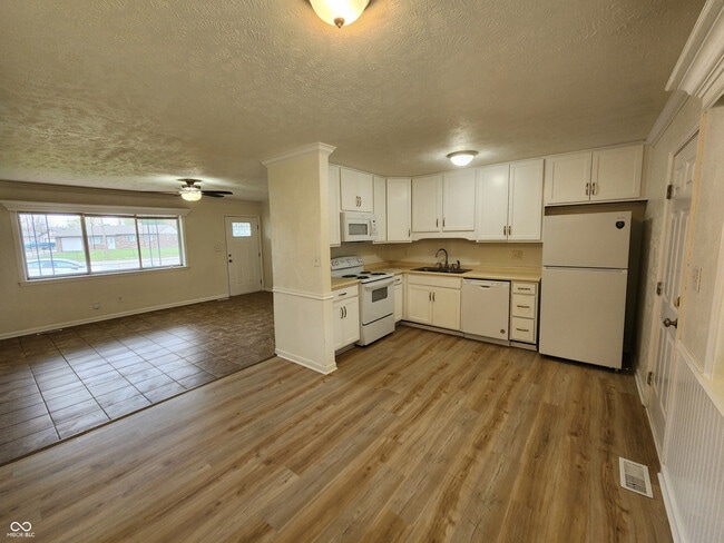 Building Photo - 4301 Cottage Ave