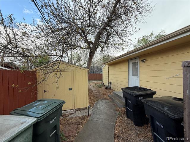 Building Photo - 9080 Cypress Dr