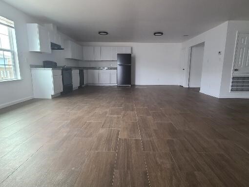 Building Photo - 915 24th St