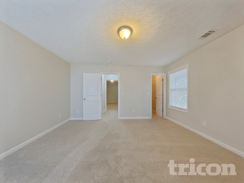 Building Photo - 7134 Creeksong Dr