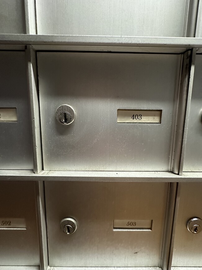 Mailbox - 2281 Ala Wai Blvd