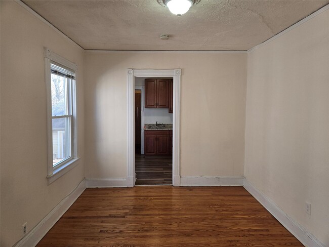 Building Photo - 739 Frost Ave