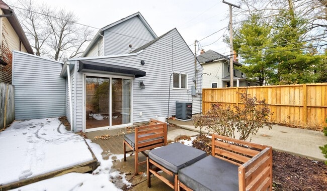 Building Photo - 746 Beech St