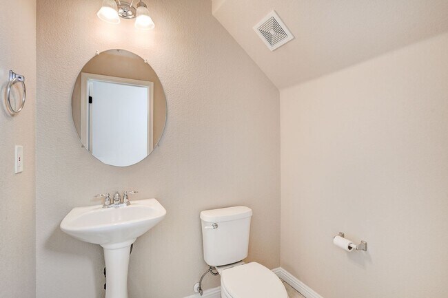 Building Photo - Anthem Highlands Beauty