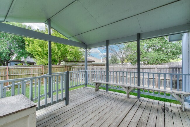Building Photo - Spacious Single-Story Living in Meadow Brook