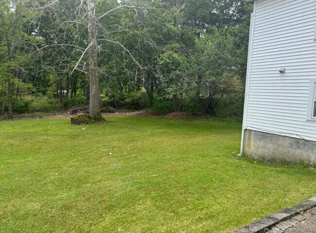Building Photo - 176 Spackenkill Rd