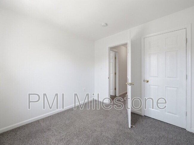 Building Photo - 47 Hokes Run