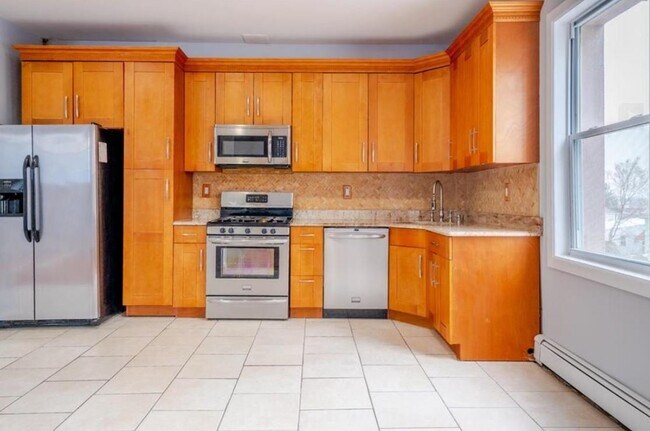 Building Photo - 1316 44th St