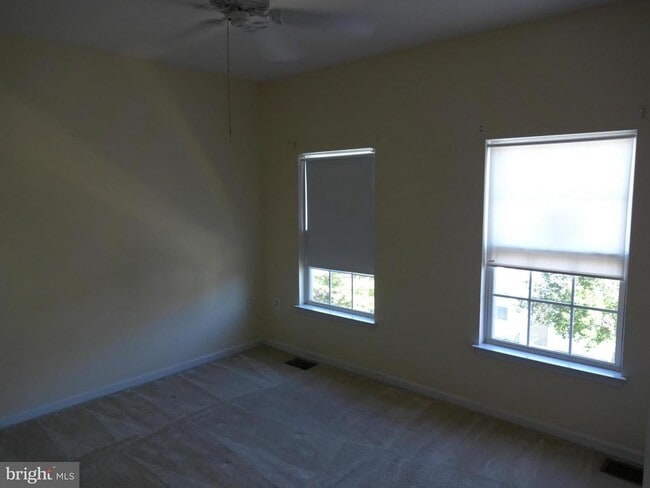 Building Photo - 21836 Jarvis Square