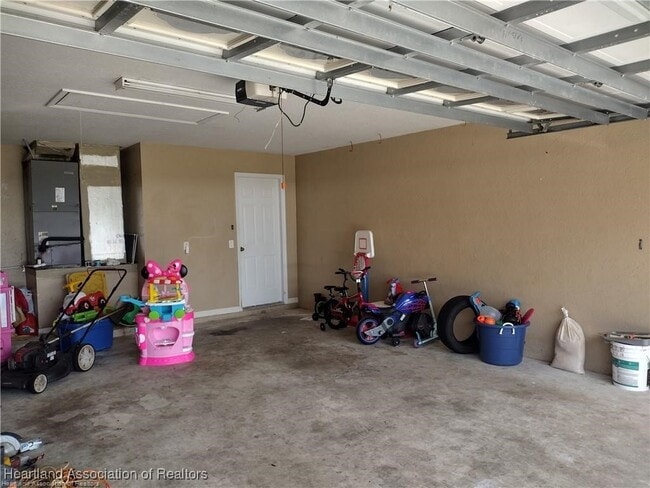 Building Photo - 4735 Trout Ave